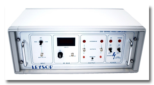 High voltage video amplifier for driving electro-optic modulators